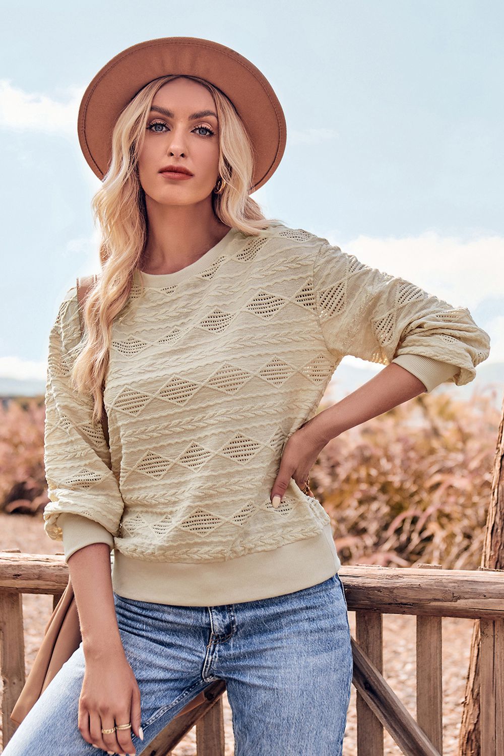 Round Neck Long Sleeve Knit Top